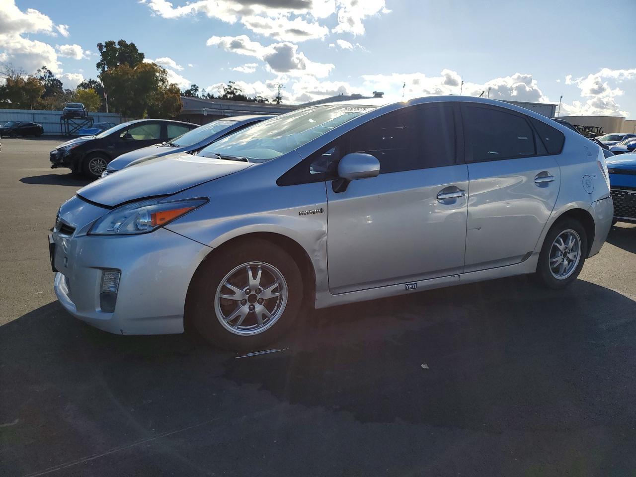 2011 TOYOTA PRIUS
