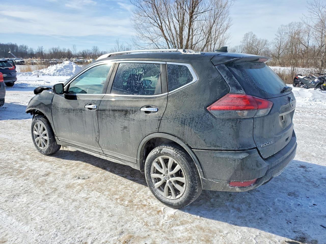 2017 NISSAN ROGUE