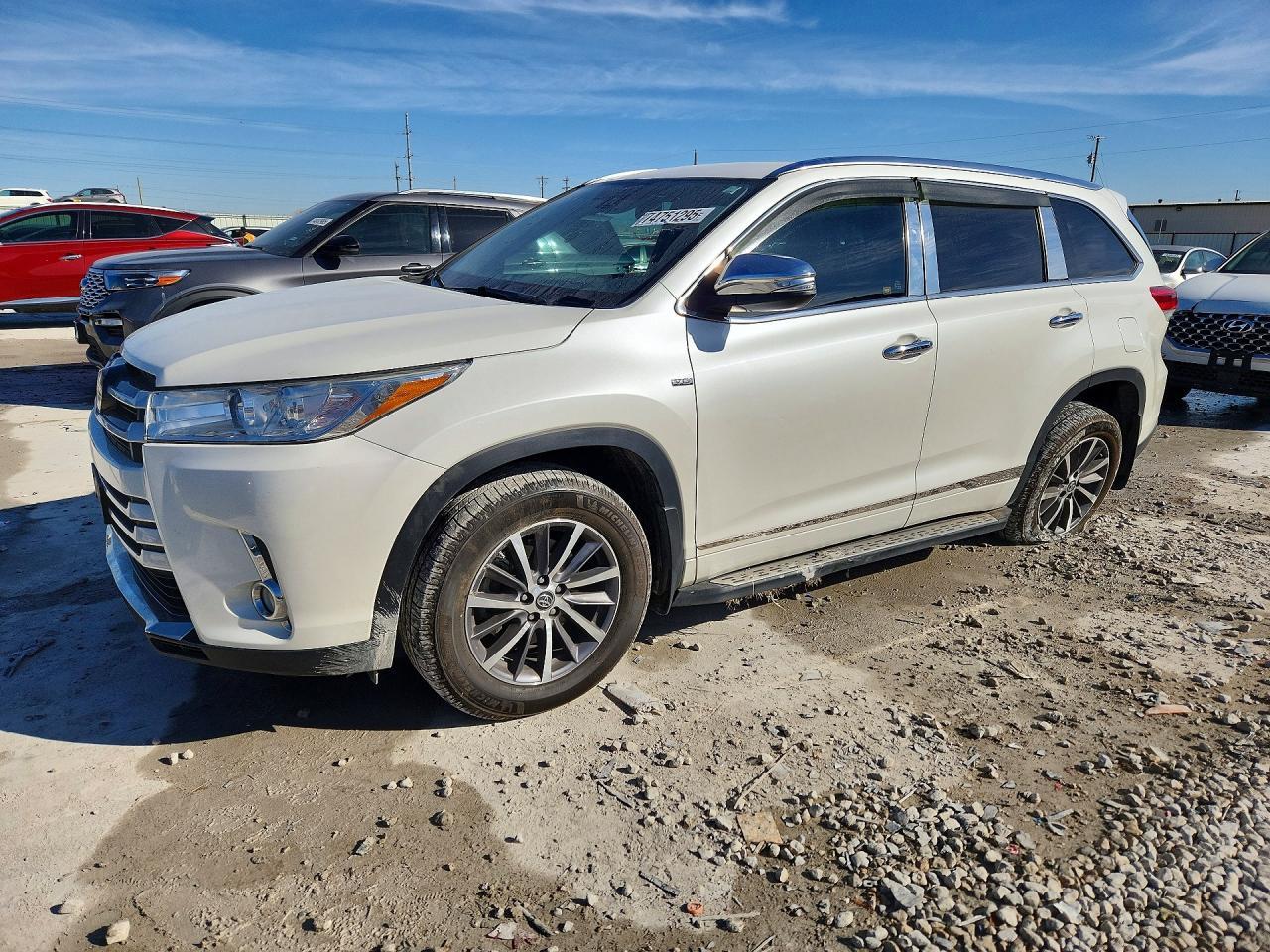 2018 TOYOTA HIGHLANDER