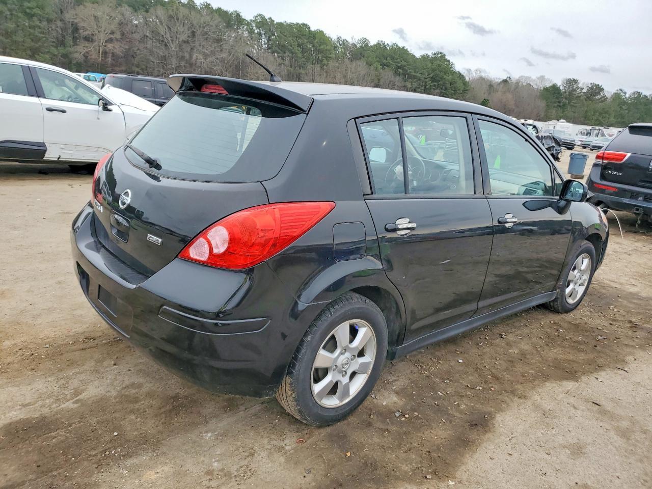 2012 NISSAN VERSA