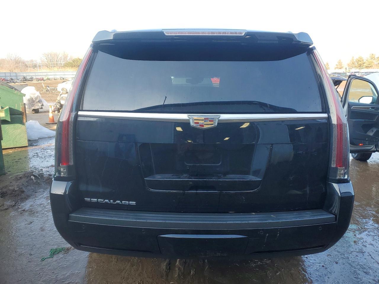 2016 CADILLAC ESCALADE
