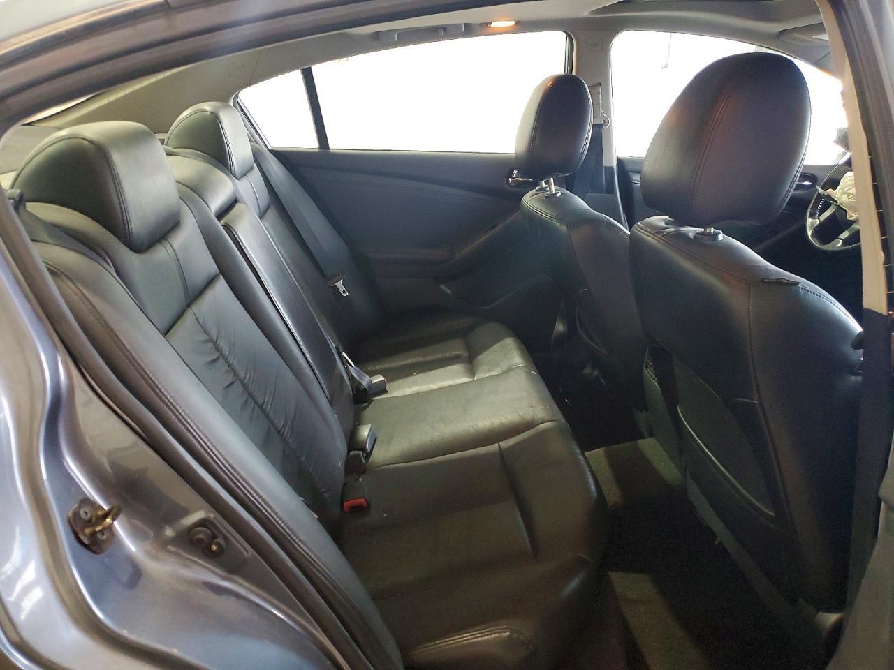 2010 NISSAN ALTIMA