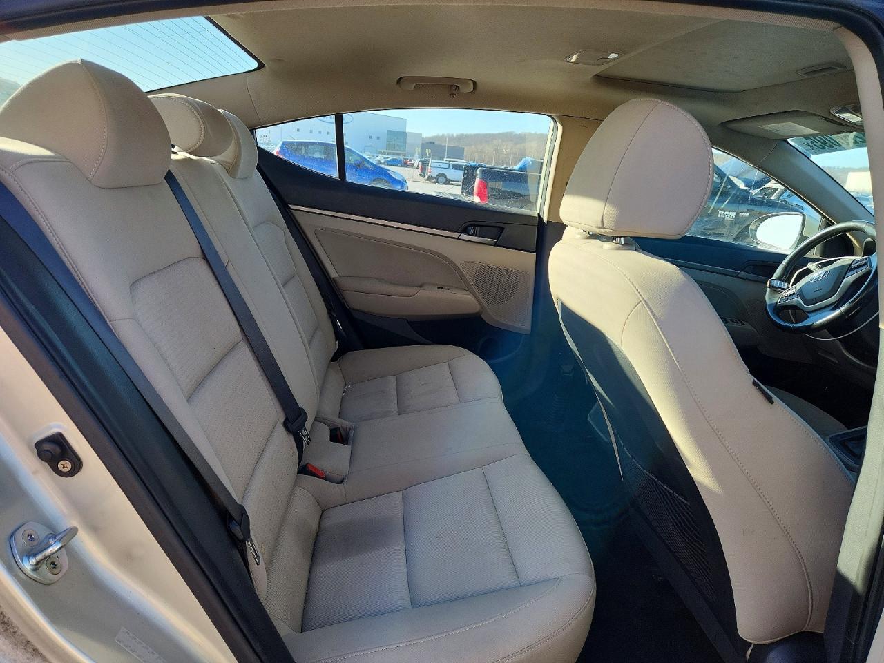 2017 HYUNDAI ELANTRA