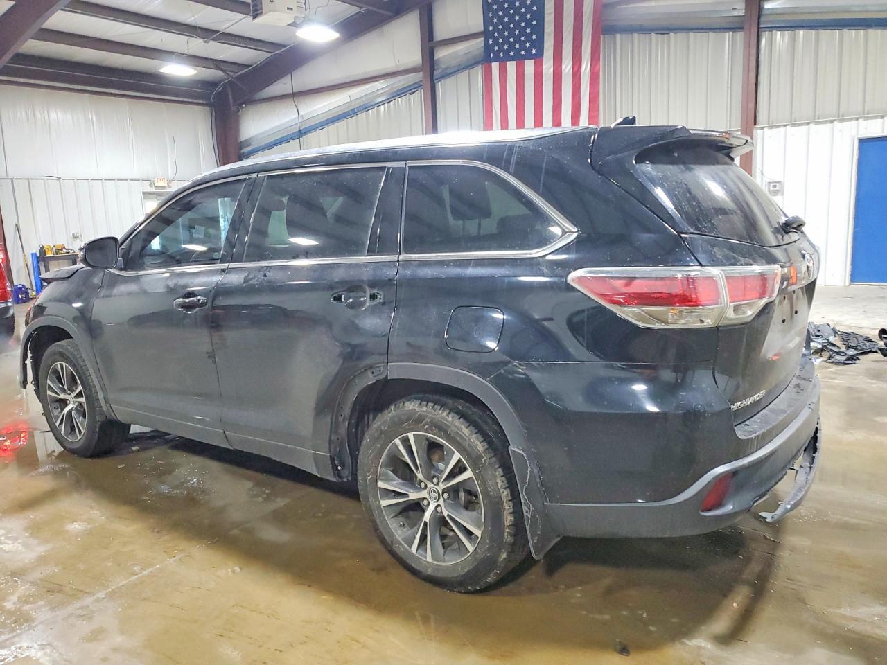 2016 TOYOTA HIGHLANDER