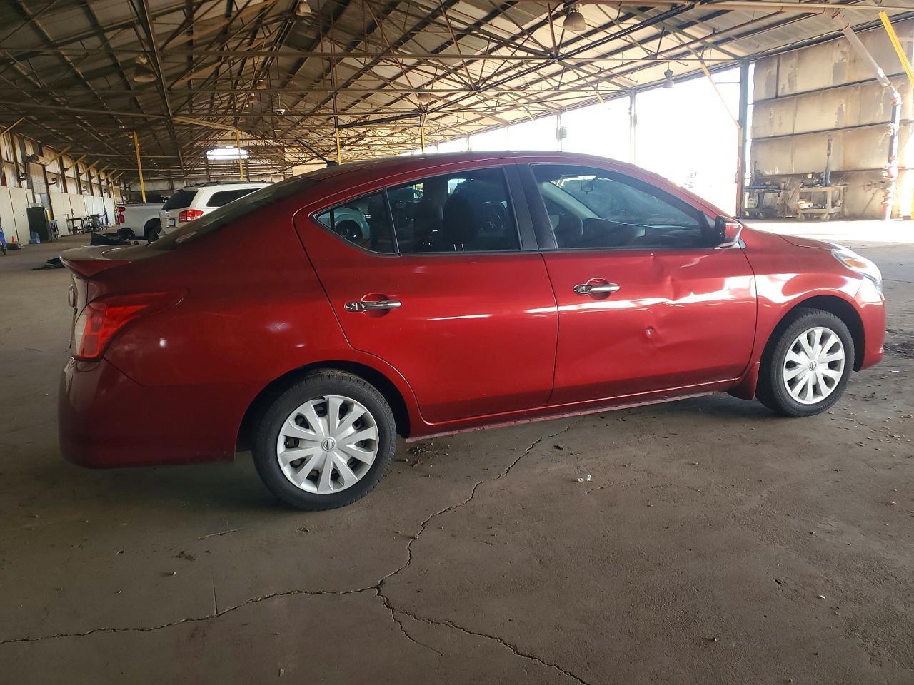 2016 NISSAN VERSA