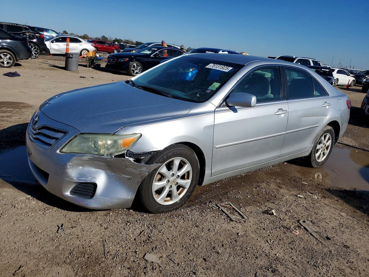 2011 TOYOTA CAMRY