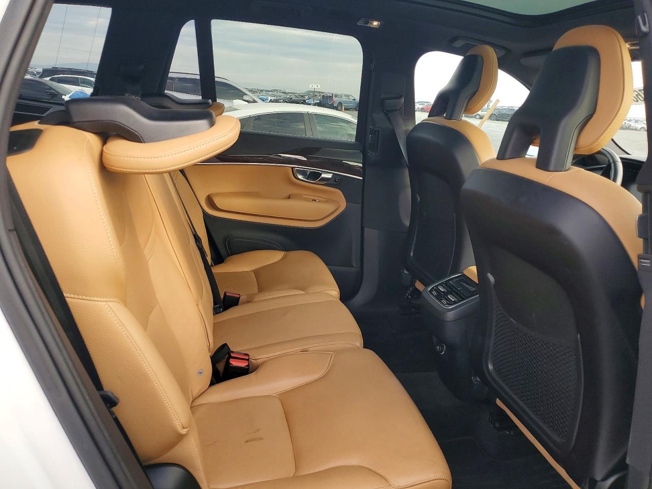 2018 VOLVO XC90