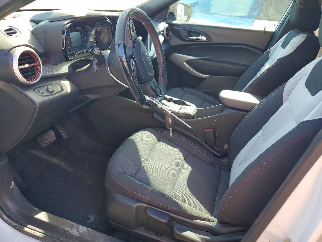 2025 CHEVROLET TRAX