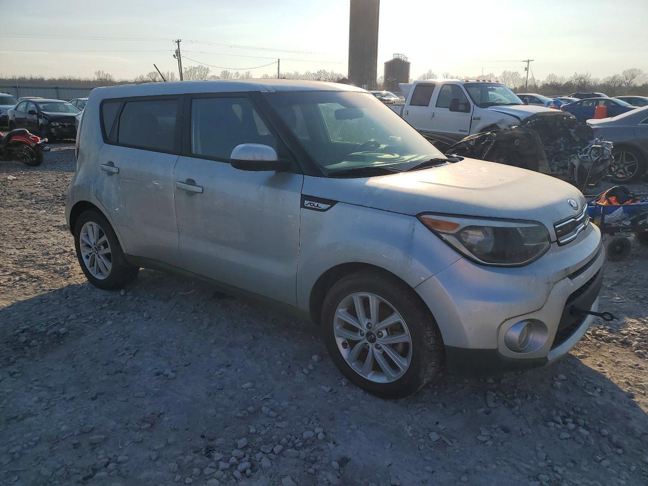 2017 KIA SOUL
