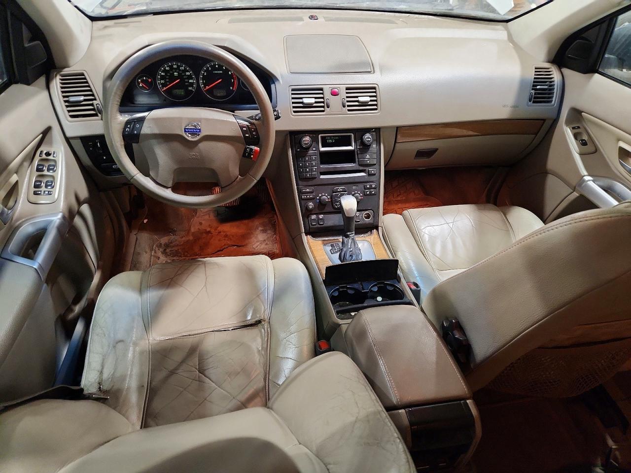 2004 VOLVO XC90