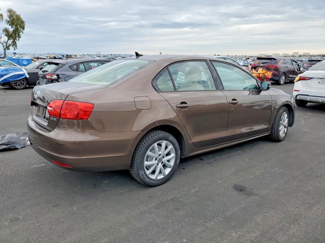 2012 VOLKSWAGEN JETTA