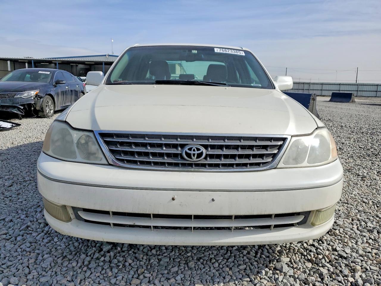 2004 TOYOTA Avalon