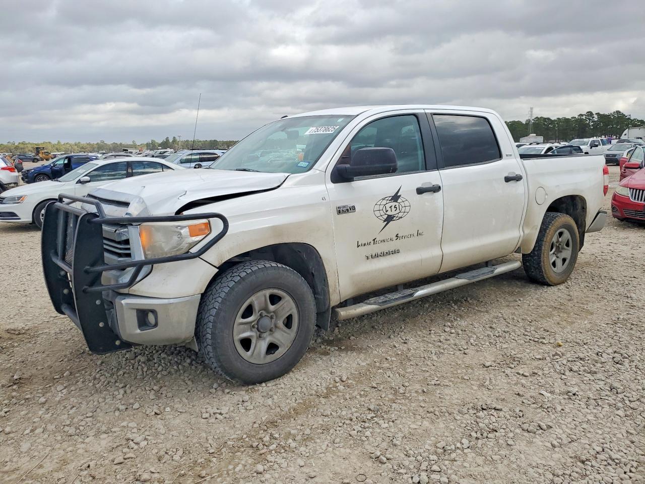 2017 TOYOTA TUNDRA