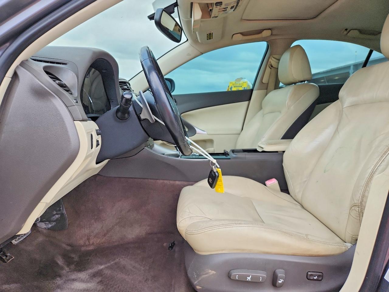 2013 LEXUS IS 250
