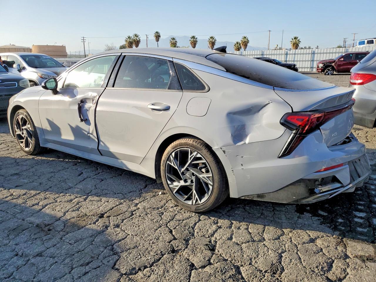 2025 KIA K5