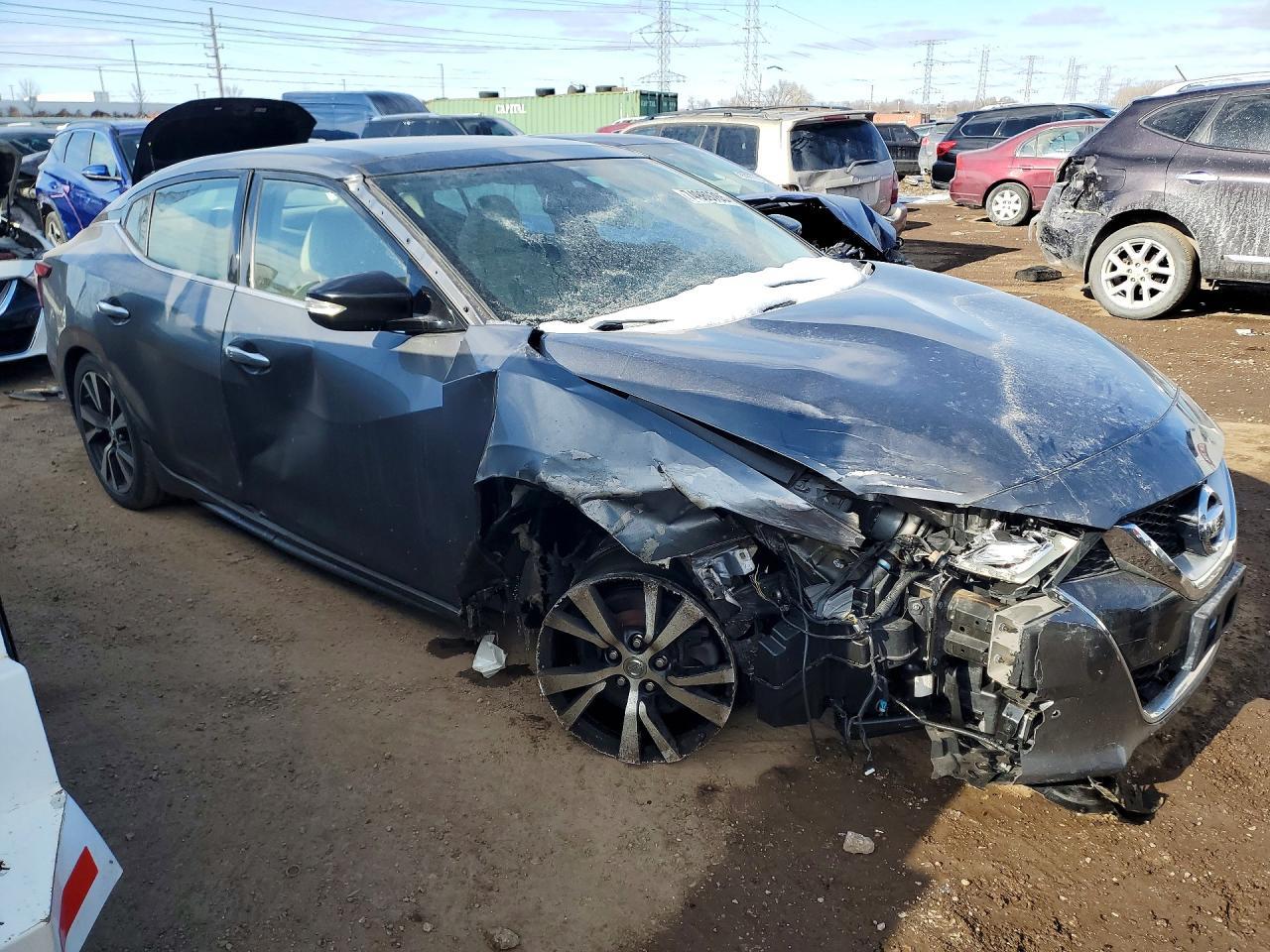 2017 NISSAN Maxima