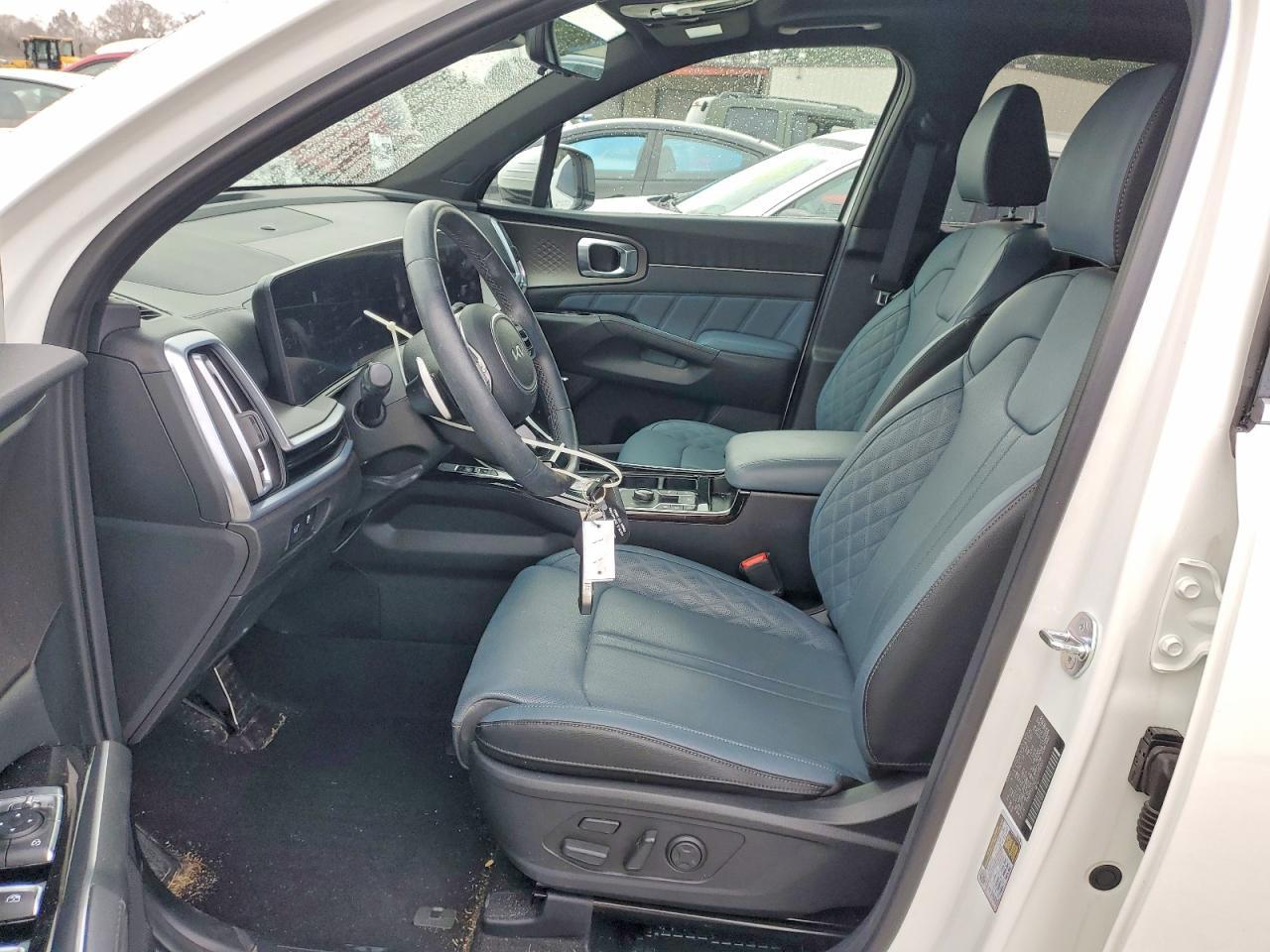 2025 KIA SORENTO