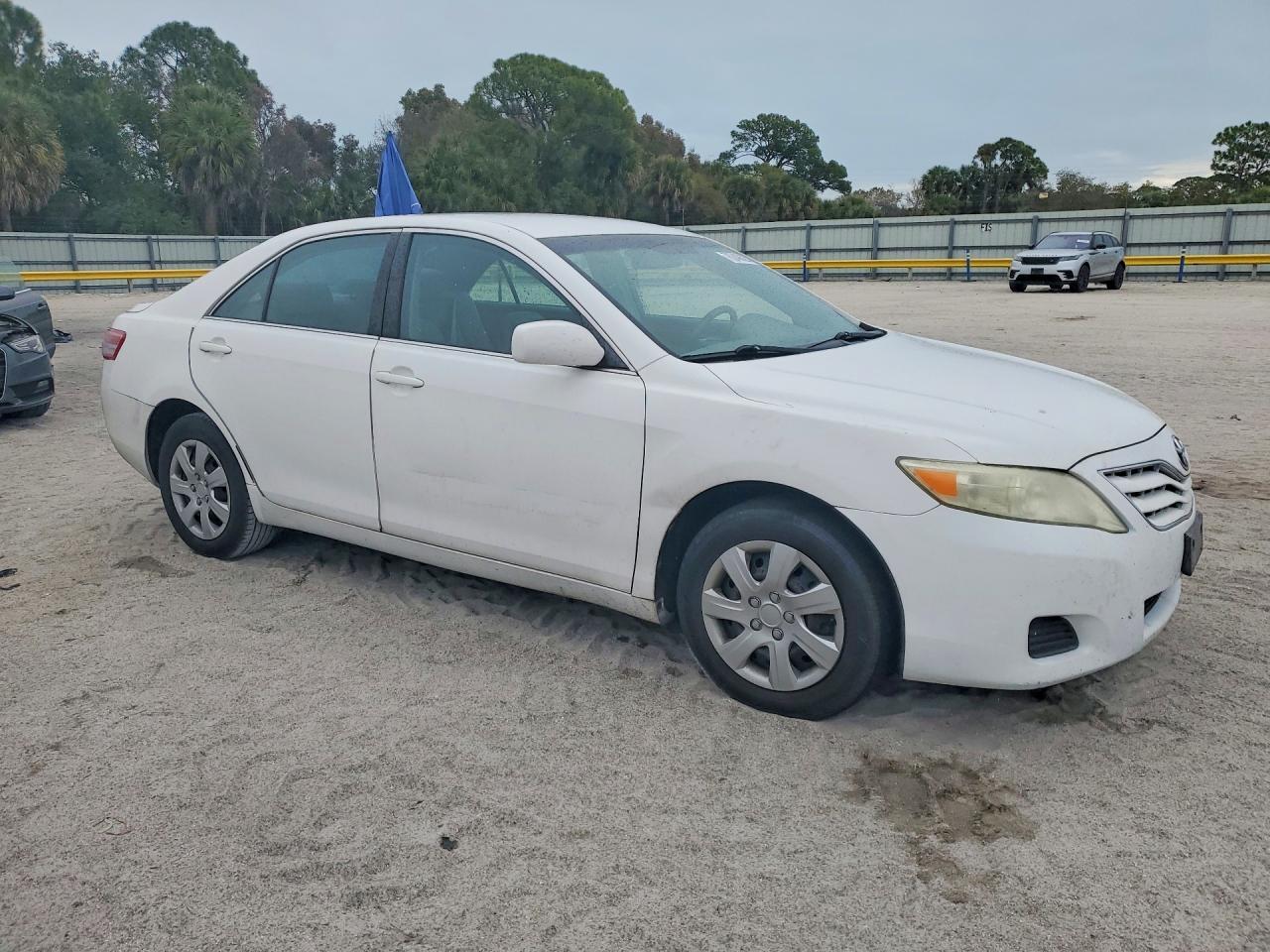 2010 TOYOTA CAMRY