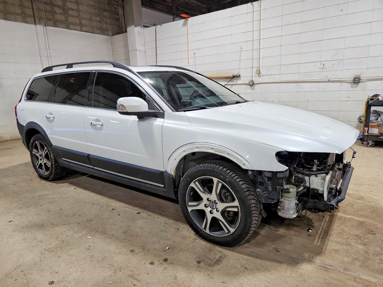 2014 VOLVO XC70