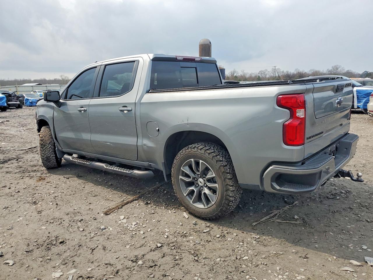 2024 CHEVROLET Silverado