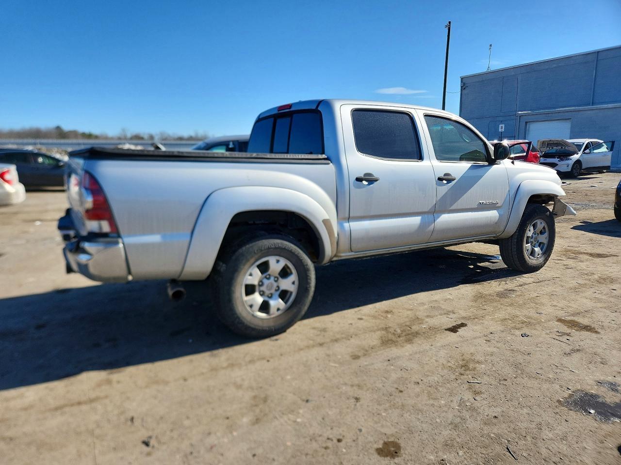 2011 TOYOTA TACOMA