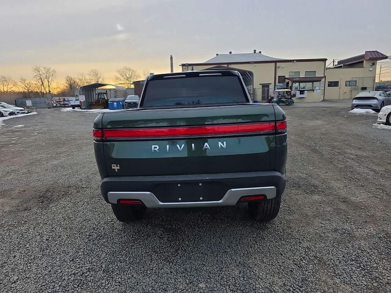 2023 RIVIAN R1t
