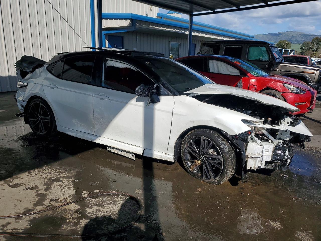 2025 TOYOTA CAMRY