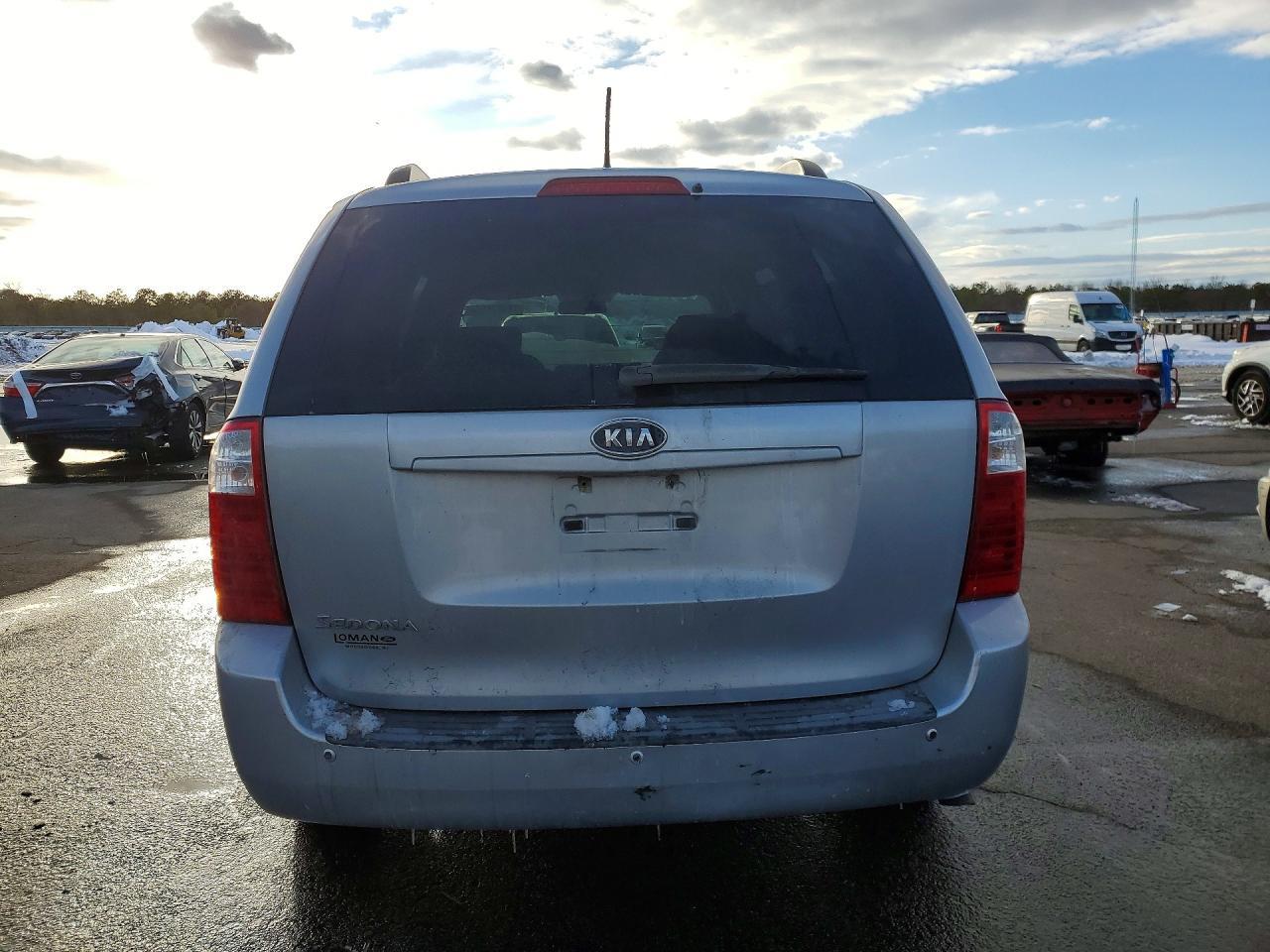 2010 KIA SEDONA