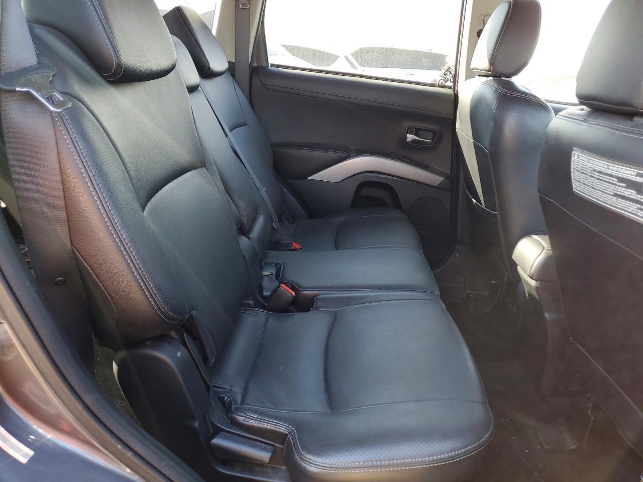 2010 MITSUBISHI outlander