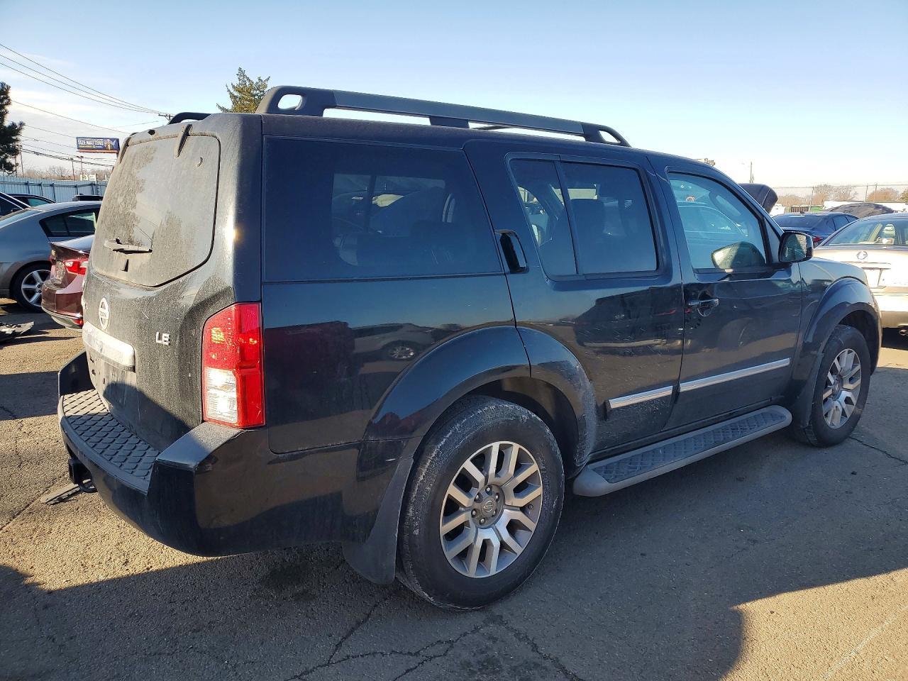 2010 NISSAN PATHFINDER