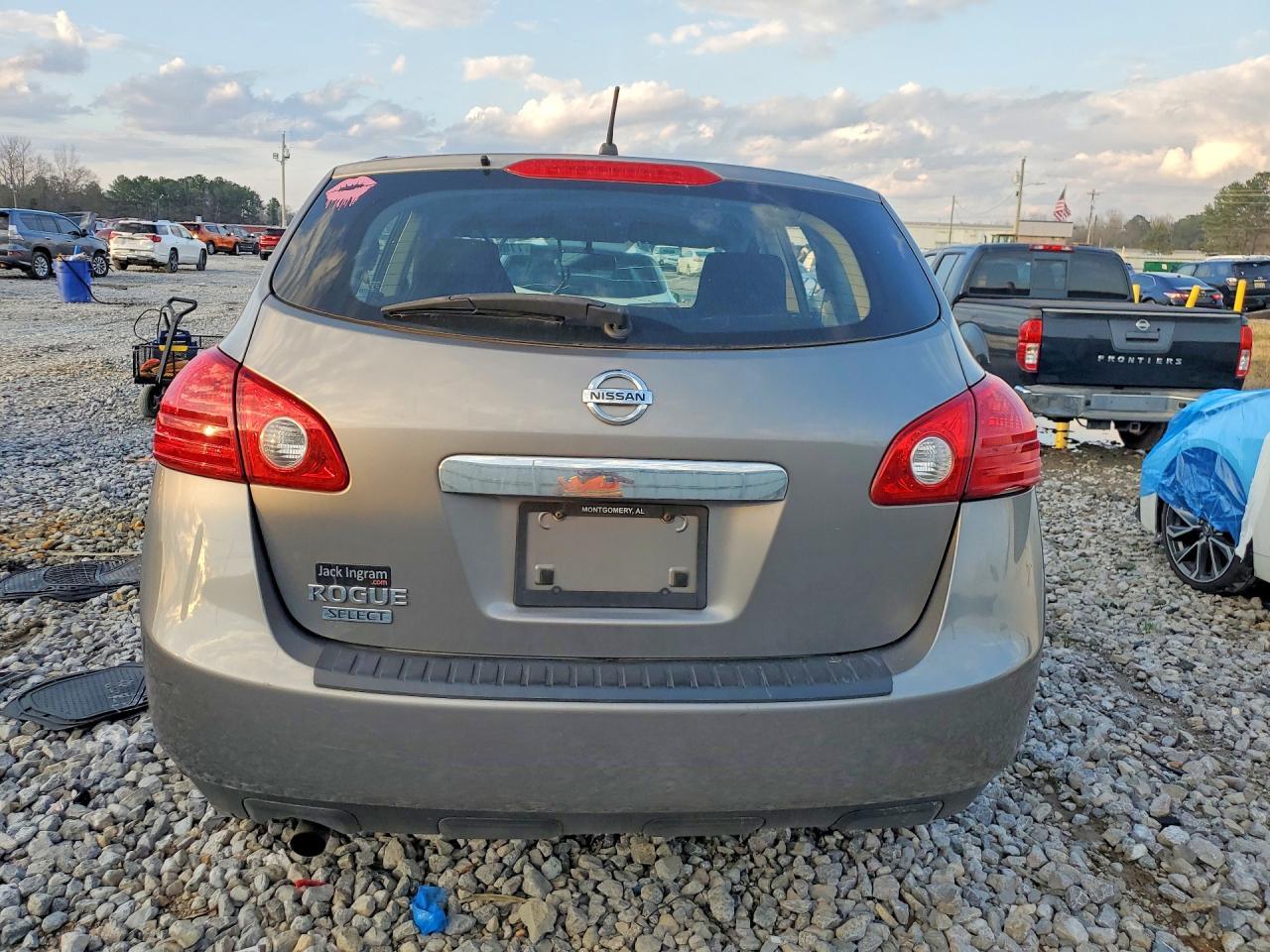 2015 NISSAN ROGUE