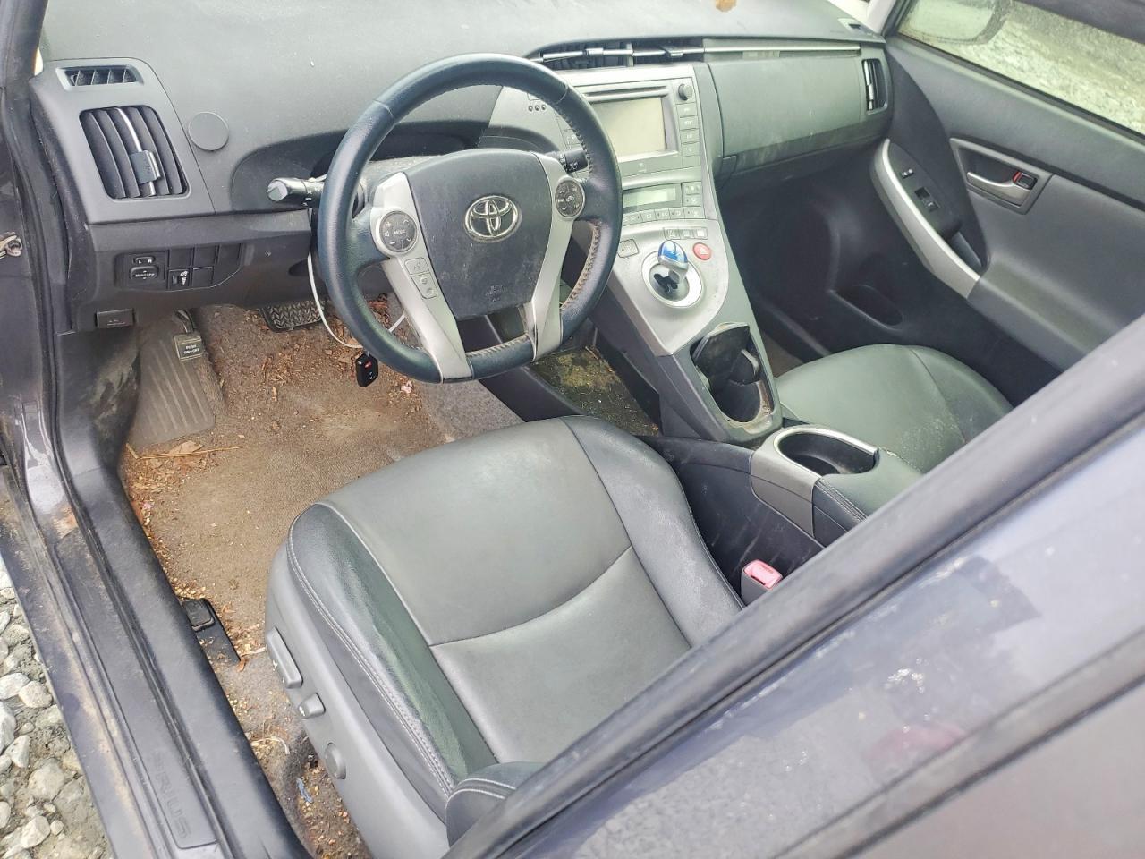2013 TOYOTA PRIUS