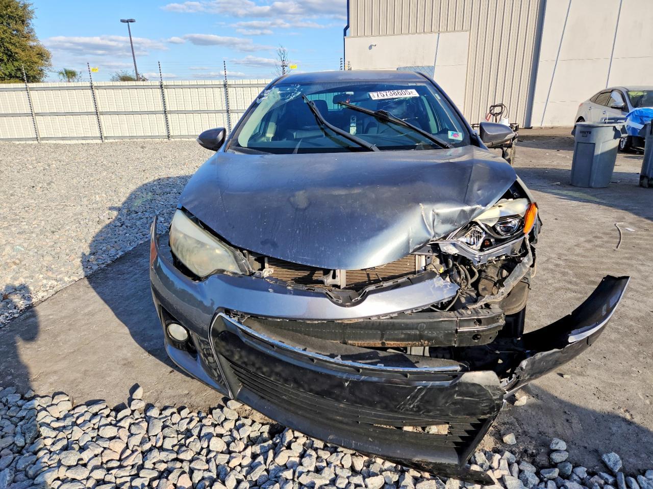2015 TOYOTA COROLLA
