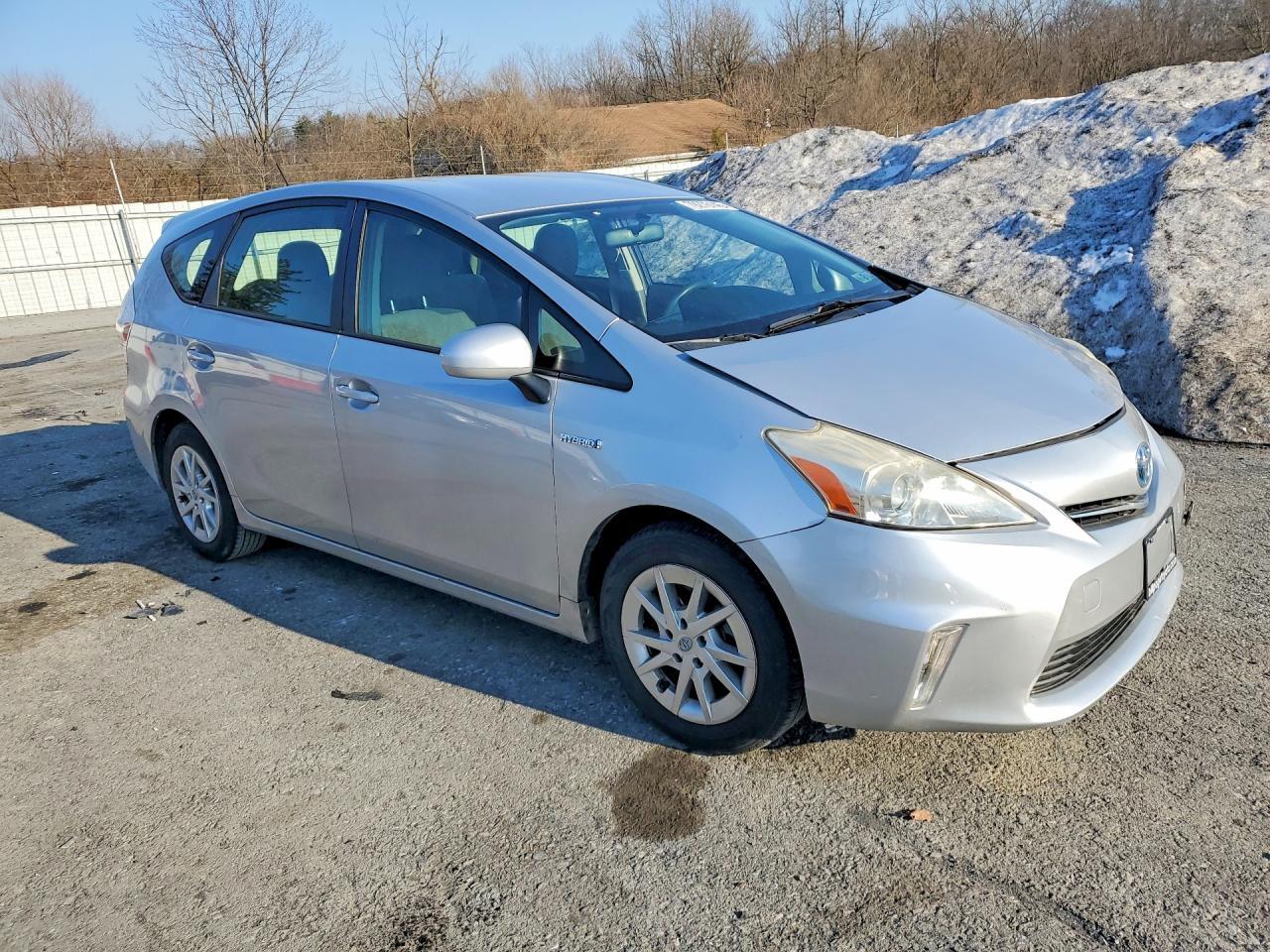 2012 TOYOTA PRIUS V