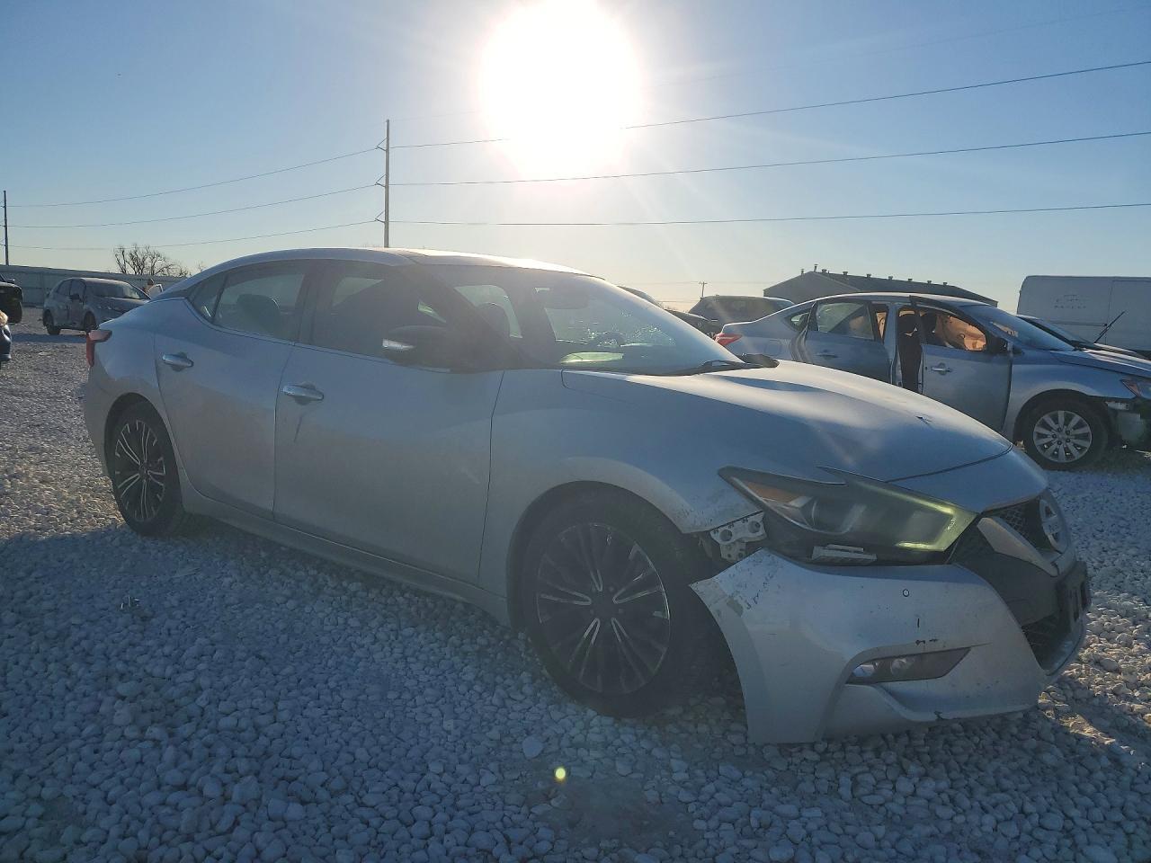 2017 NISSAN Maxima