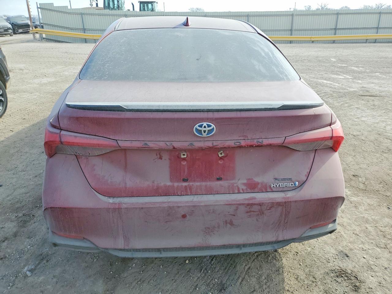 2019 TOYOTA Avalon