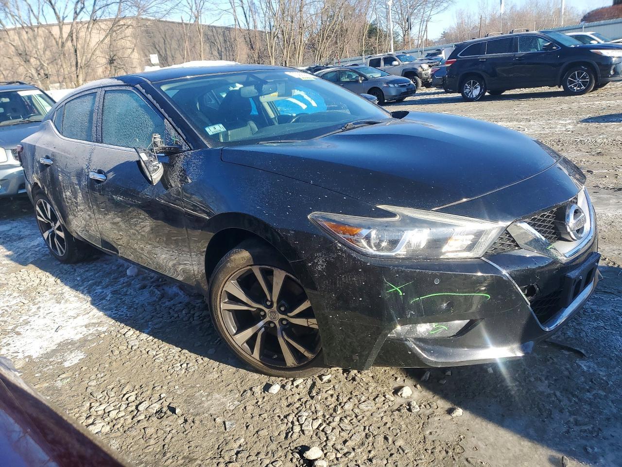 2017 NISSAN Maxima