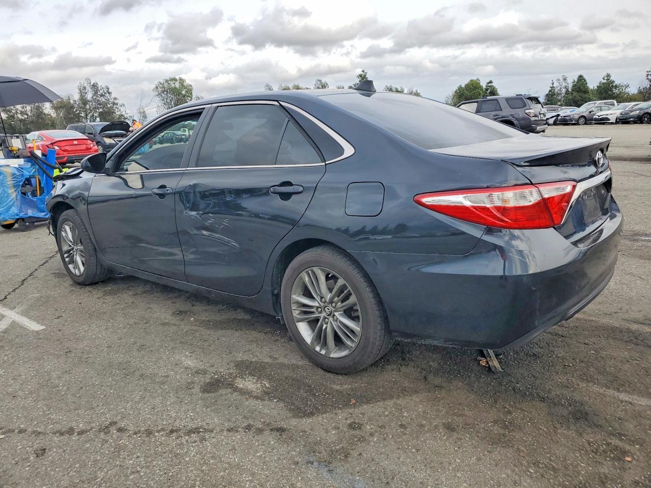 2017 TOYOTA CAMRY