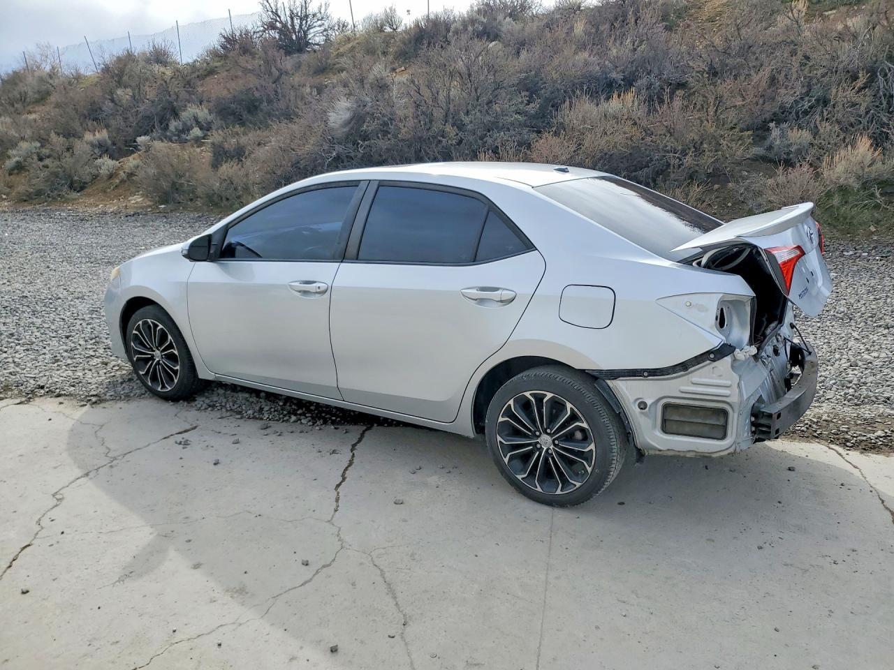 2015 TOYOTA COROLLA