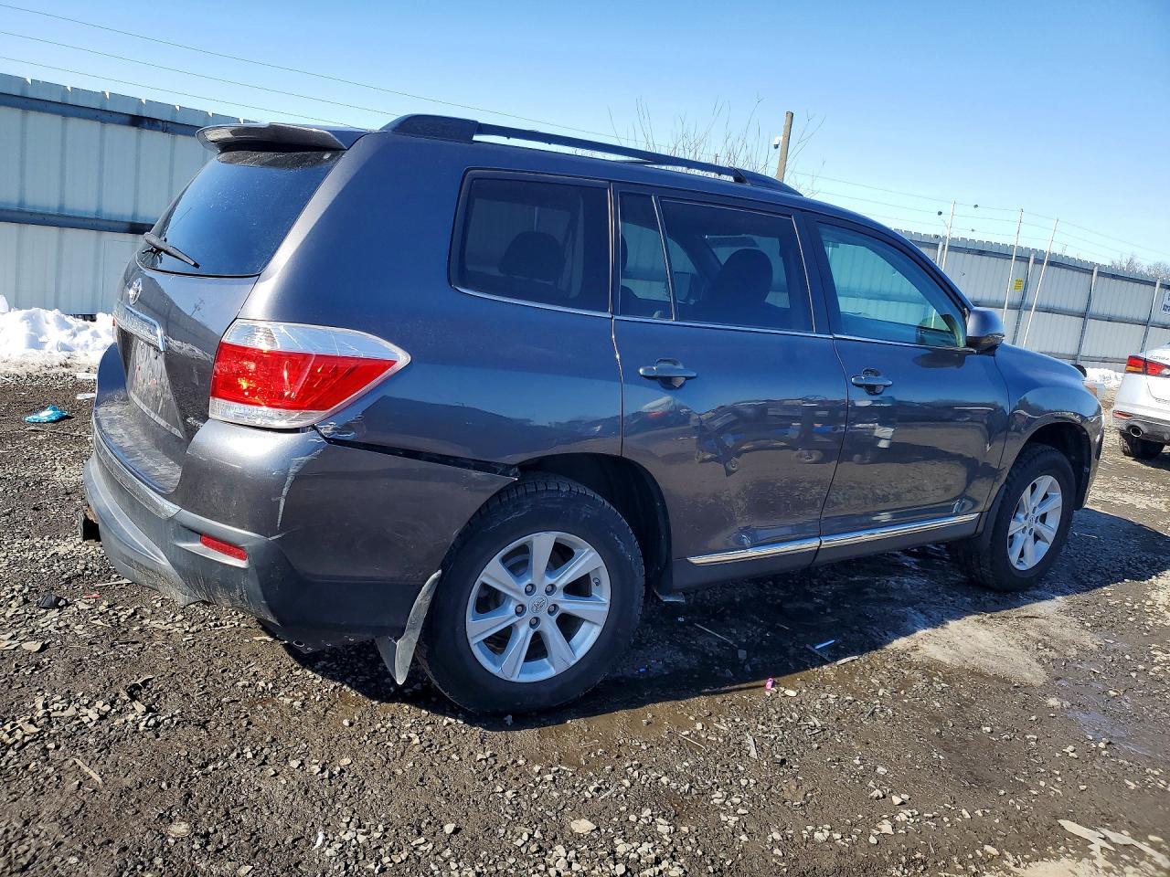 2013 TOYOTA HIGHLANDER
