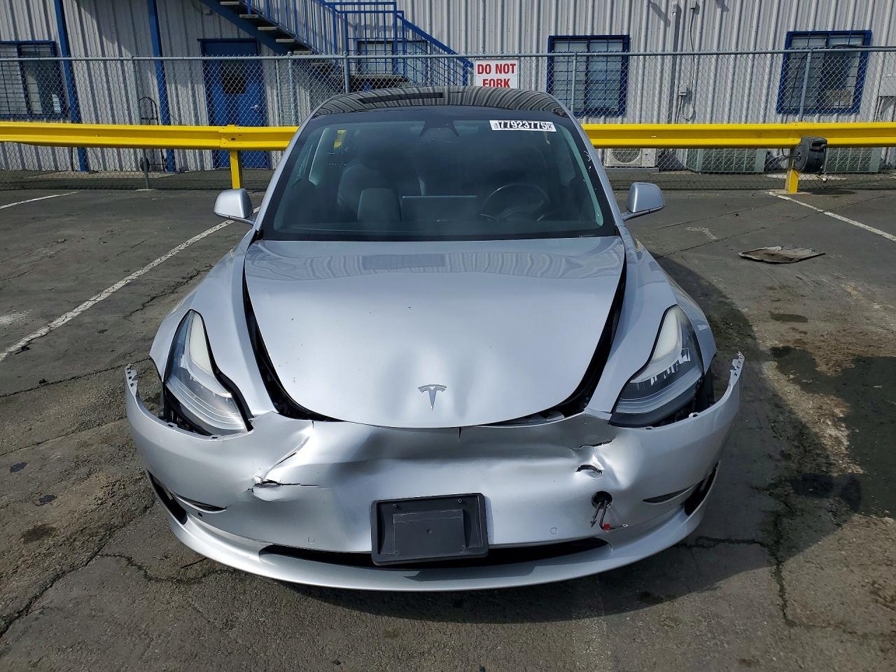2018 TESLA MODEL 3