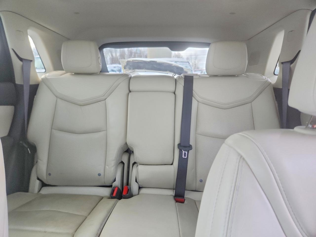 2017 CADILLAC XT5