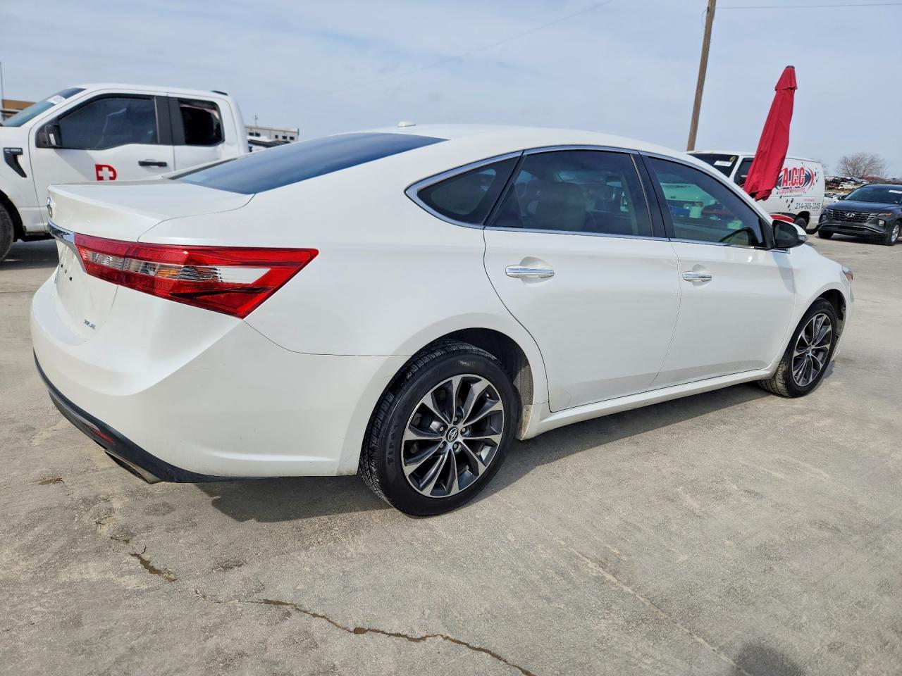 2017 TOYOTA Avalon