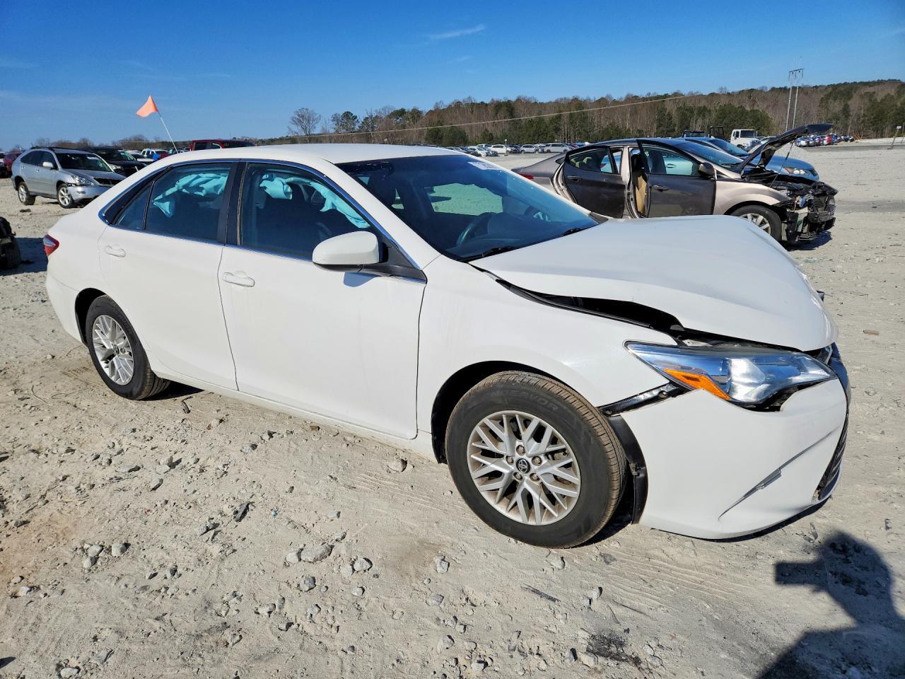 2016 TOYOTA CAMRY