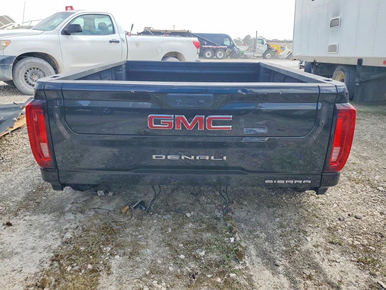 2022 GMC Sierra
