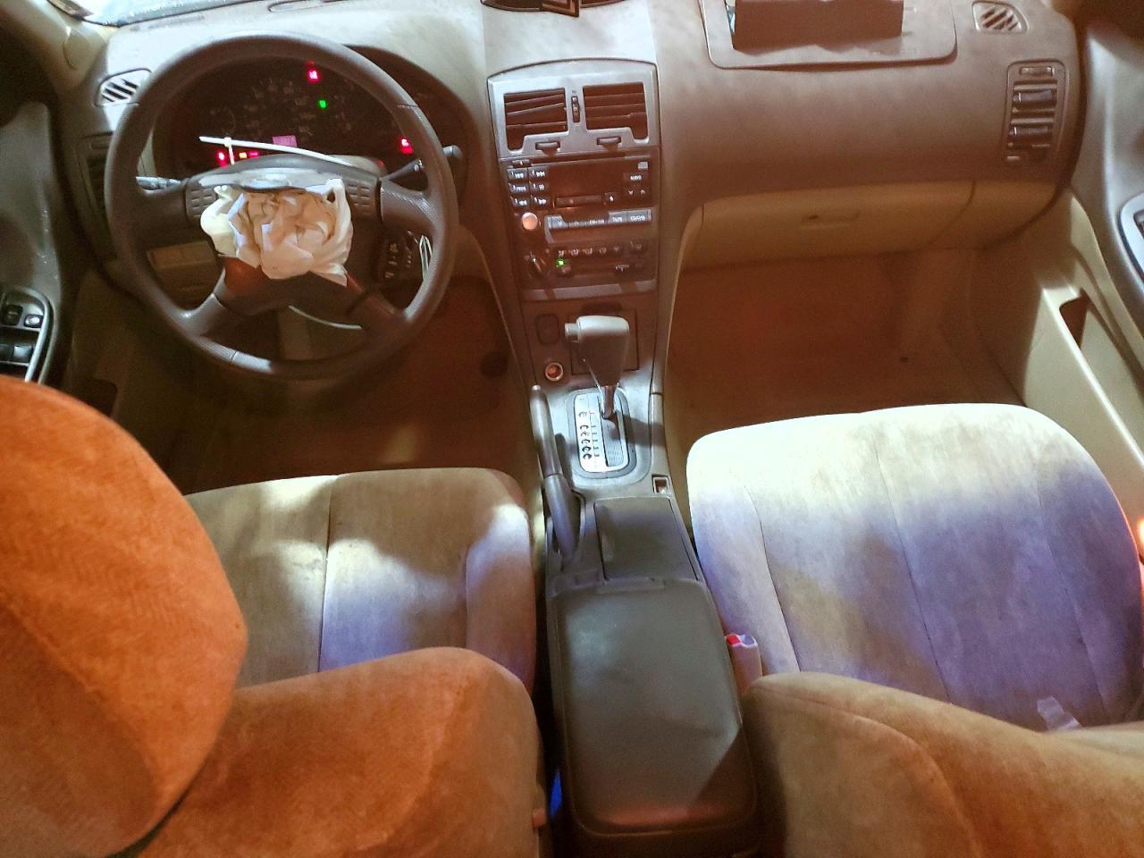 2000 NISSAN Maxima