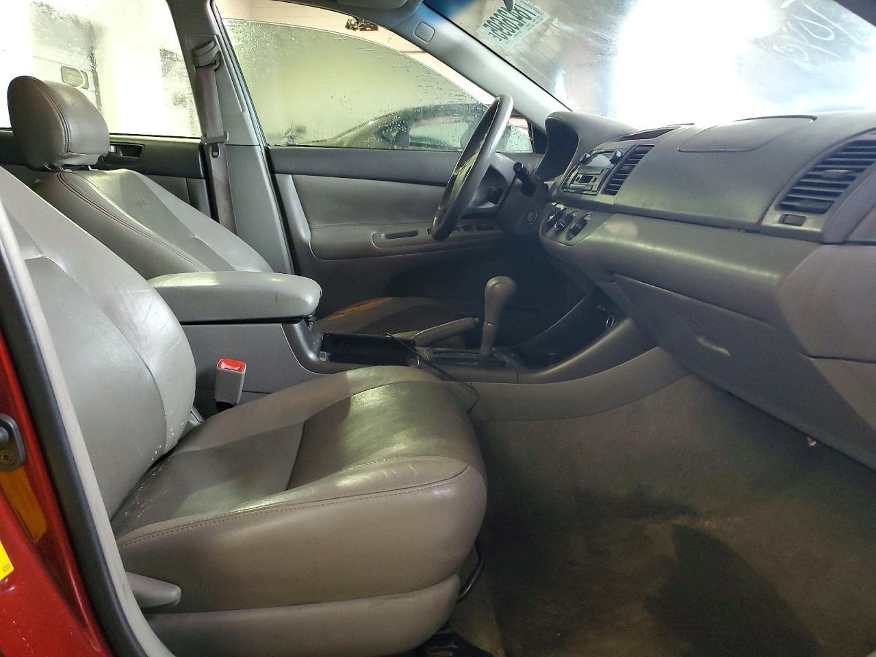 2004 TOYOTA CAMRY