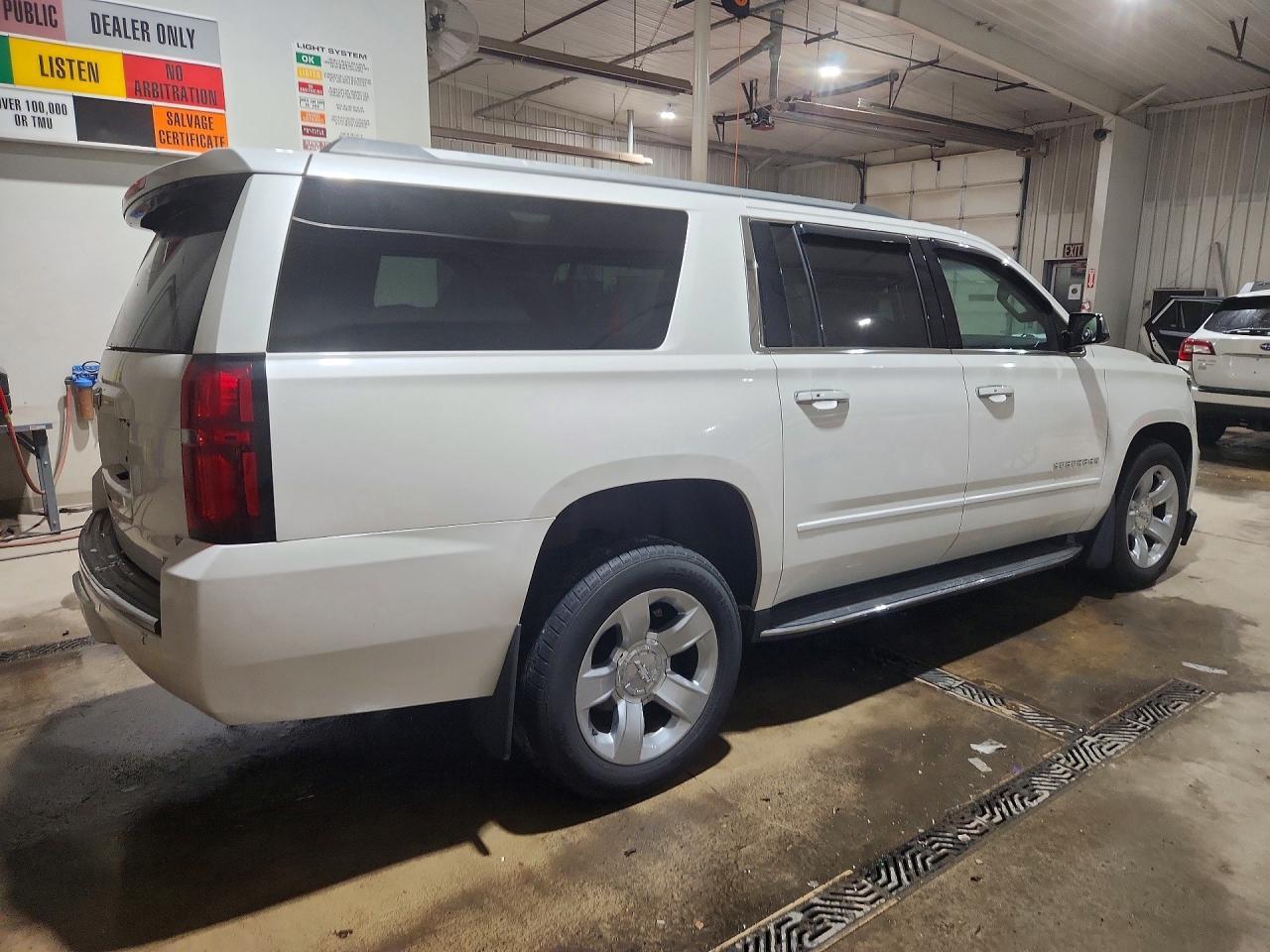 2017 CHEVROLET Suburban