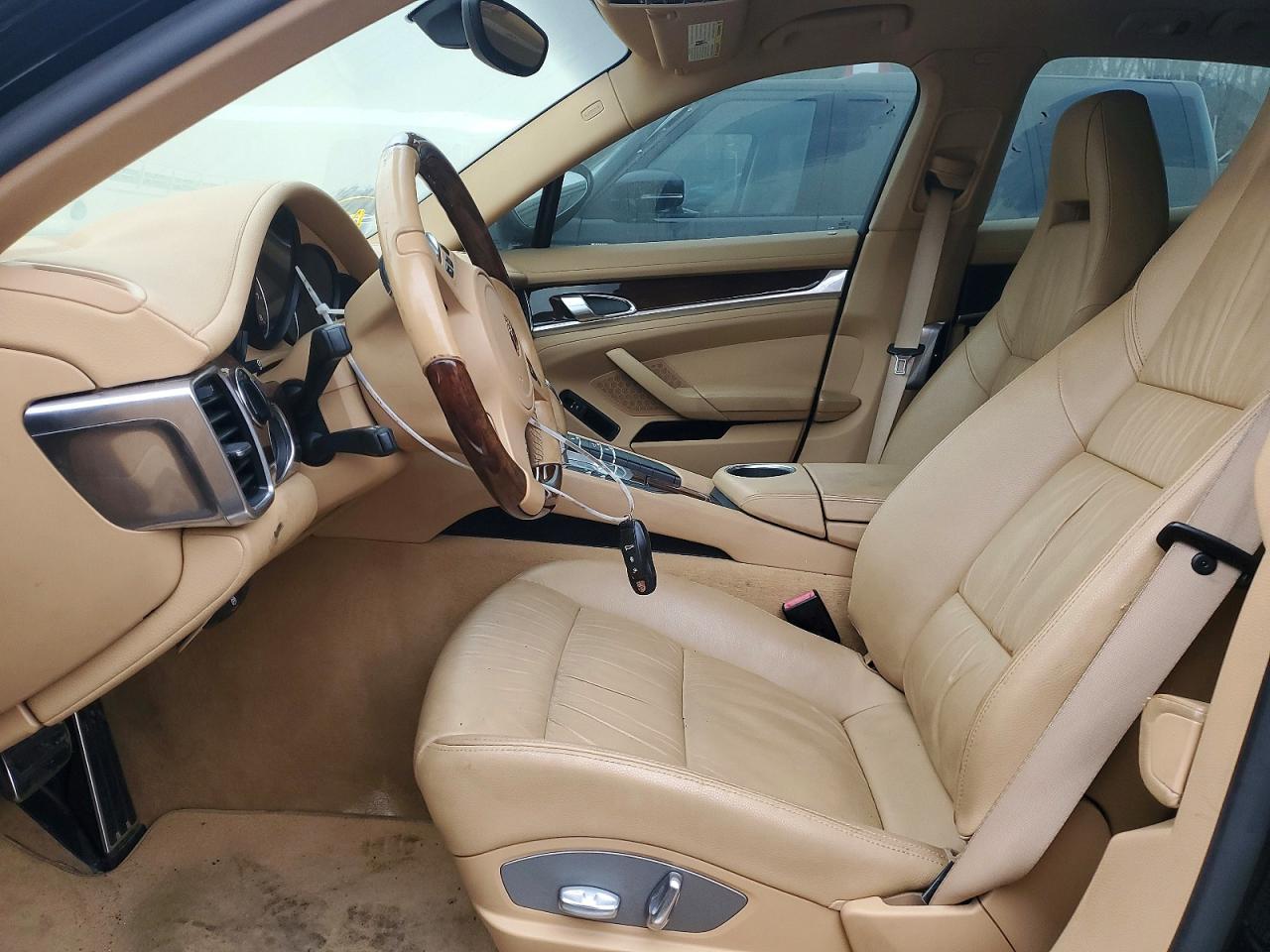 2011 PORSCHE Panamera