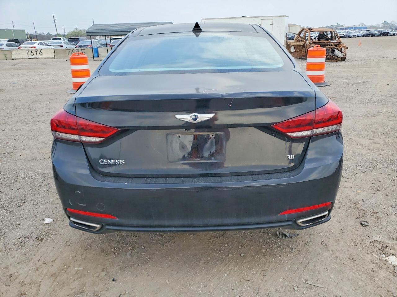2015 HYUNDAI GENESIS